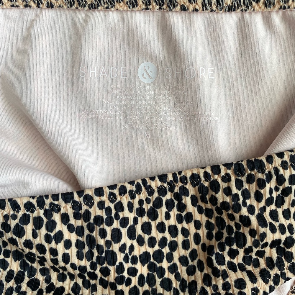 ☘️Medium shade & shore animal print bikini bottoms